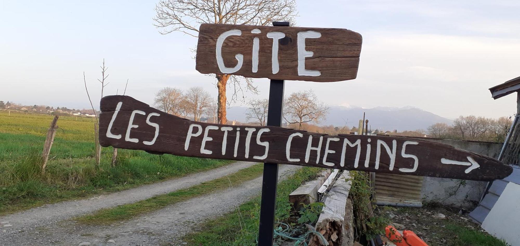 Gite Les Petits Chemins Ledeuix Quarto foto